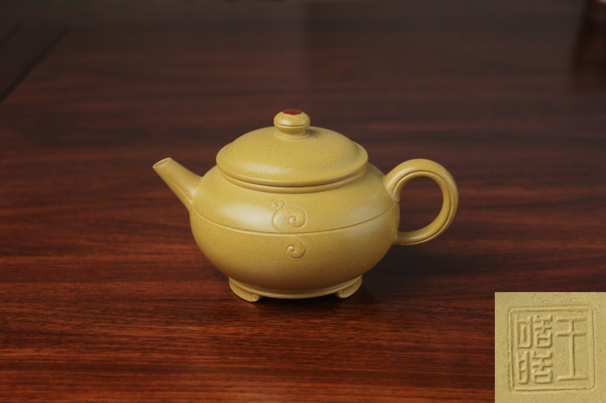 the mark detail of zisha teapot, handmade with purple clay from teapot art zisha art gallery 