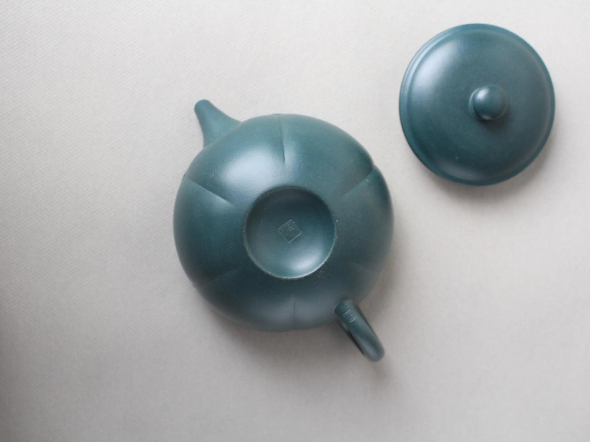 zisha teapot on the table