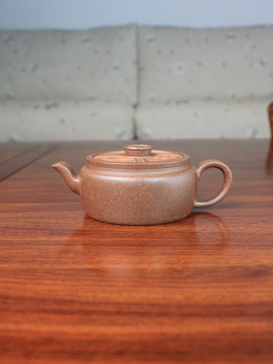 zisha teapot handmade with zisha clay