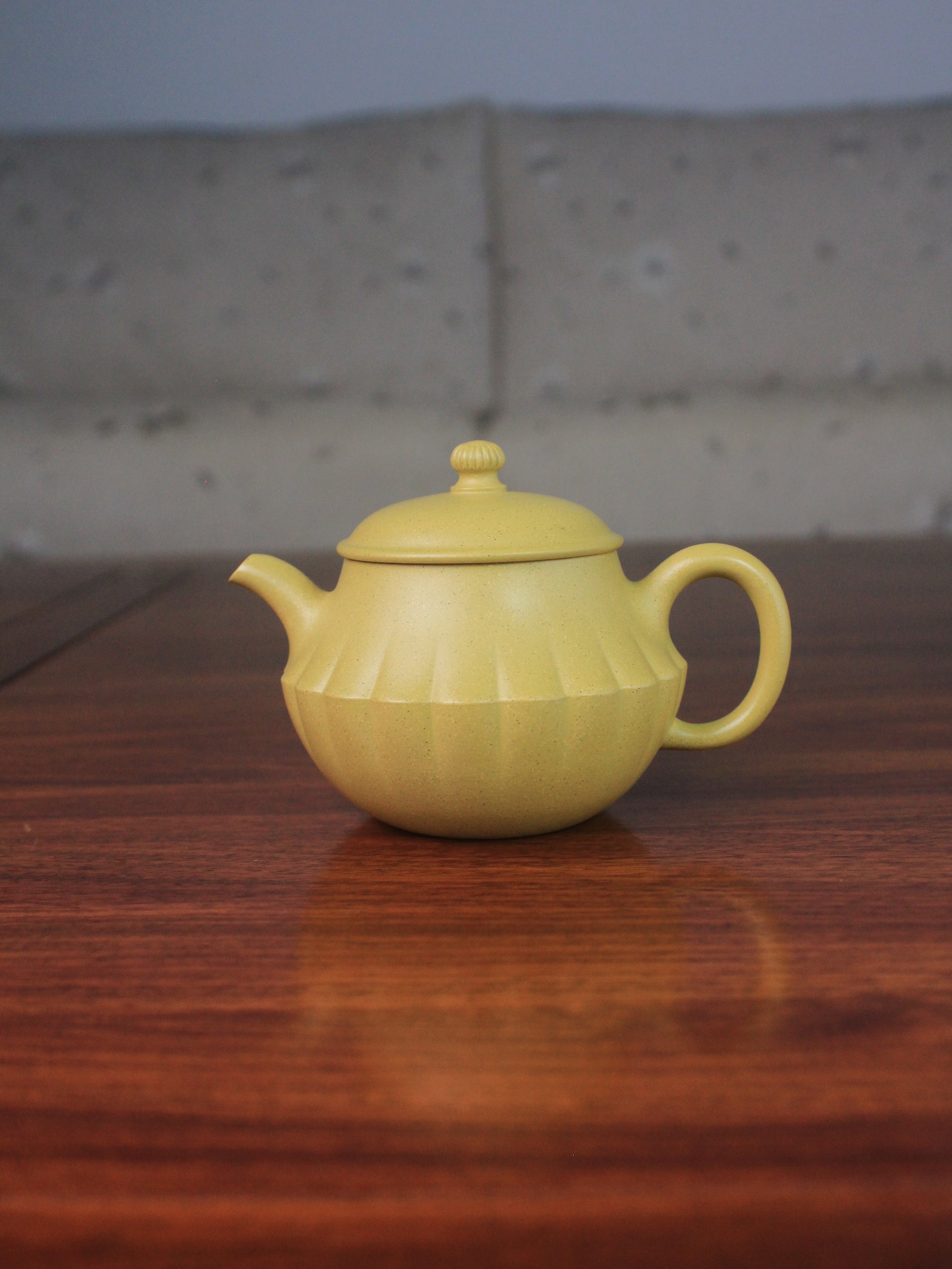 zisha teapot handamde with authentic yixing clay