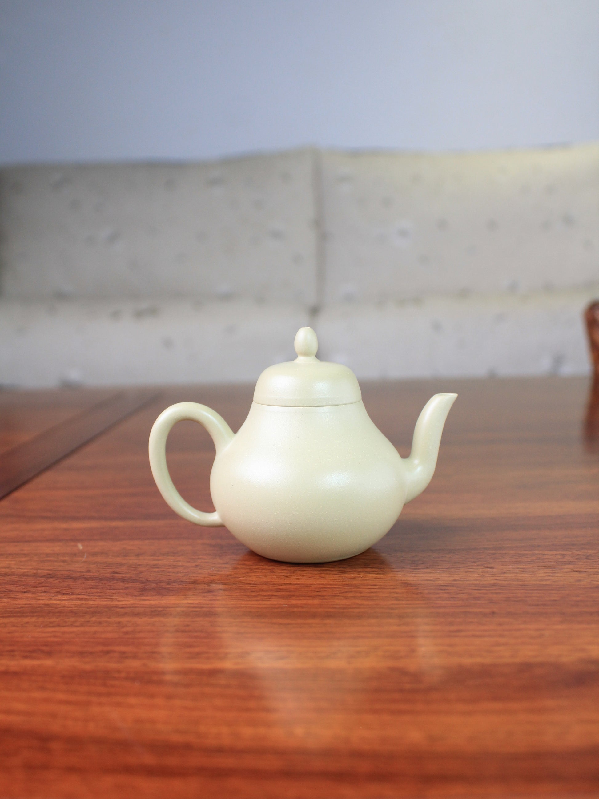 Back view of the zisha teapot handmade