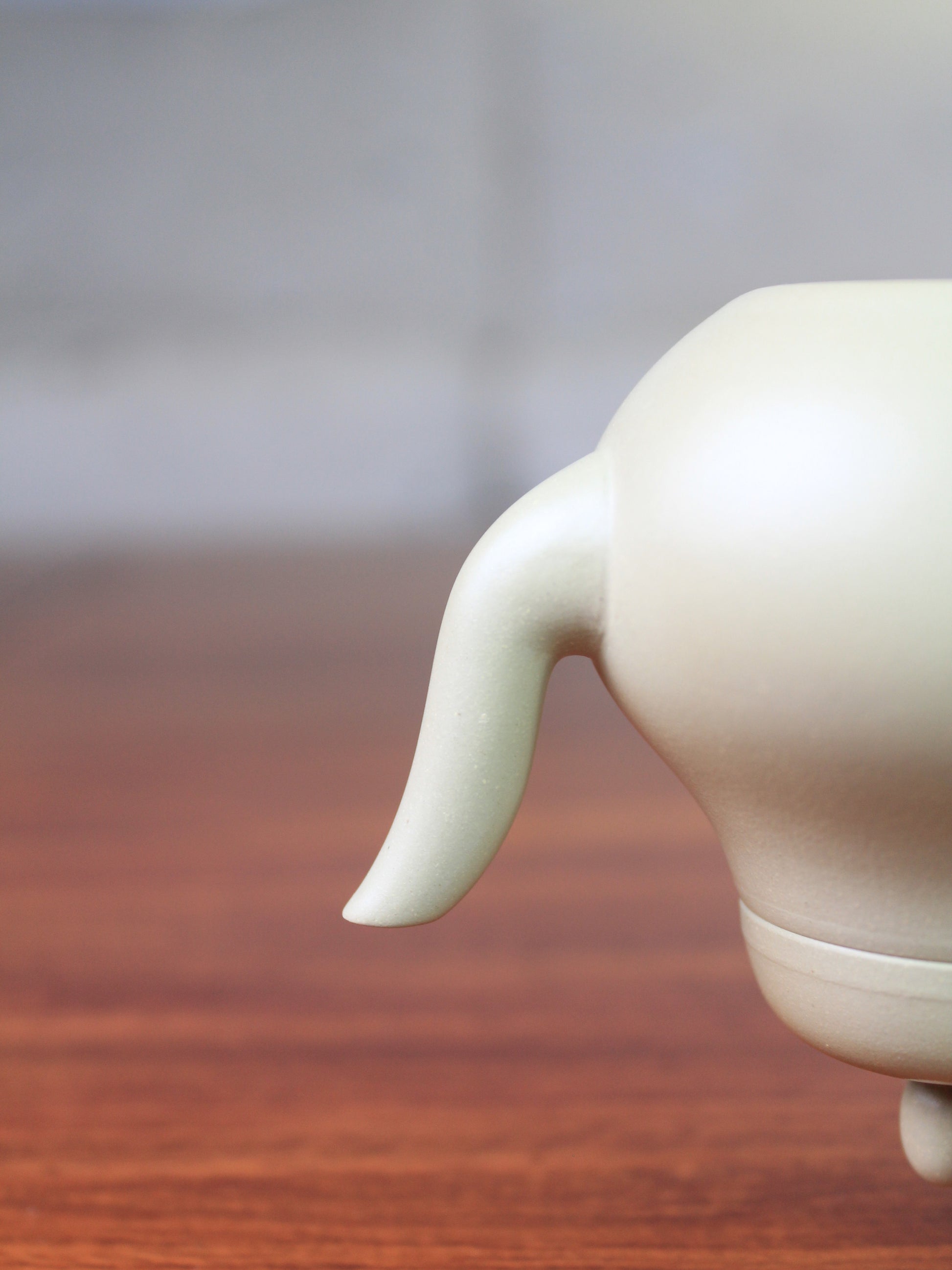 Spout detail of the zisha teapot Si ting