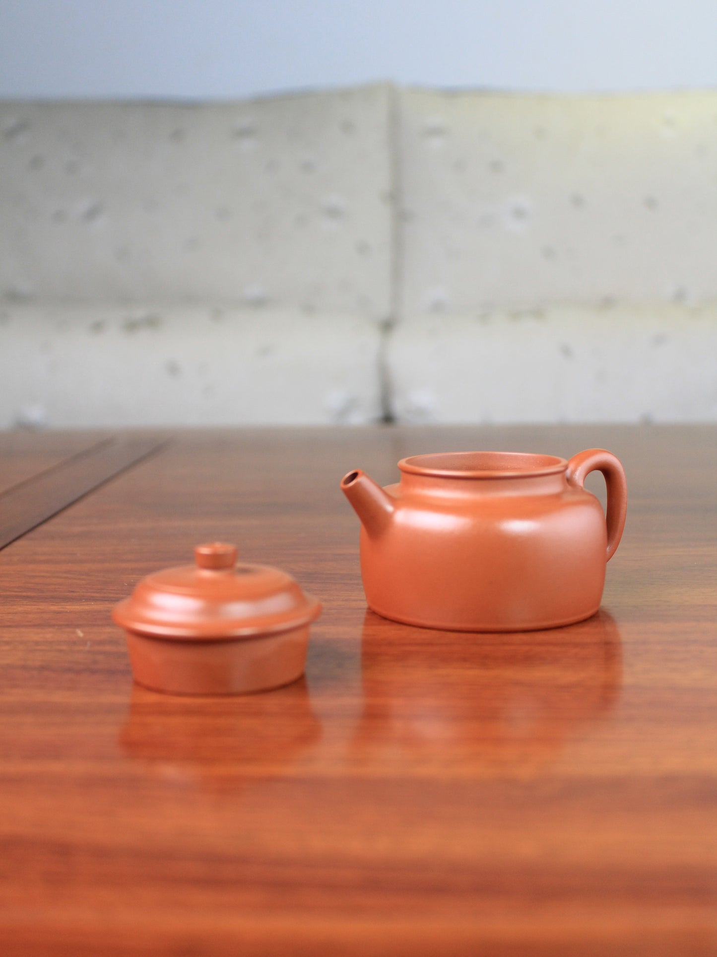 Detail of the De zhong zisha Teapot 