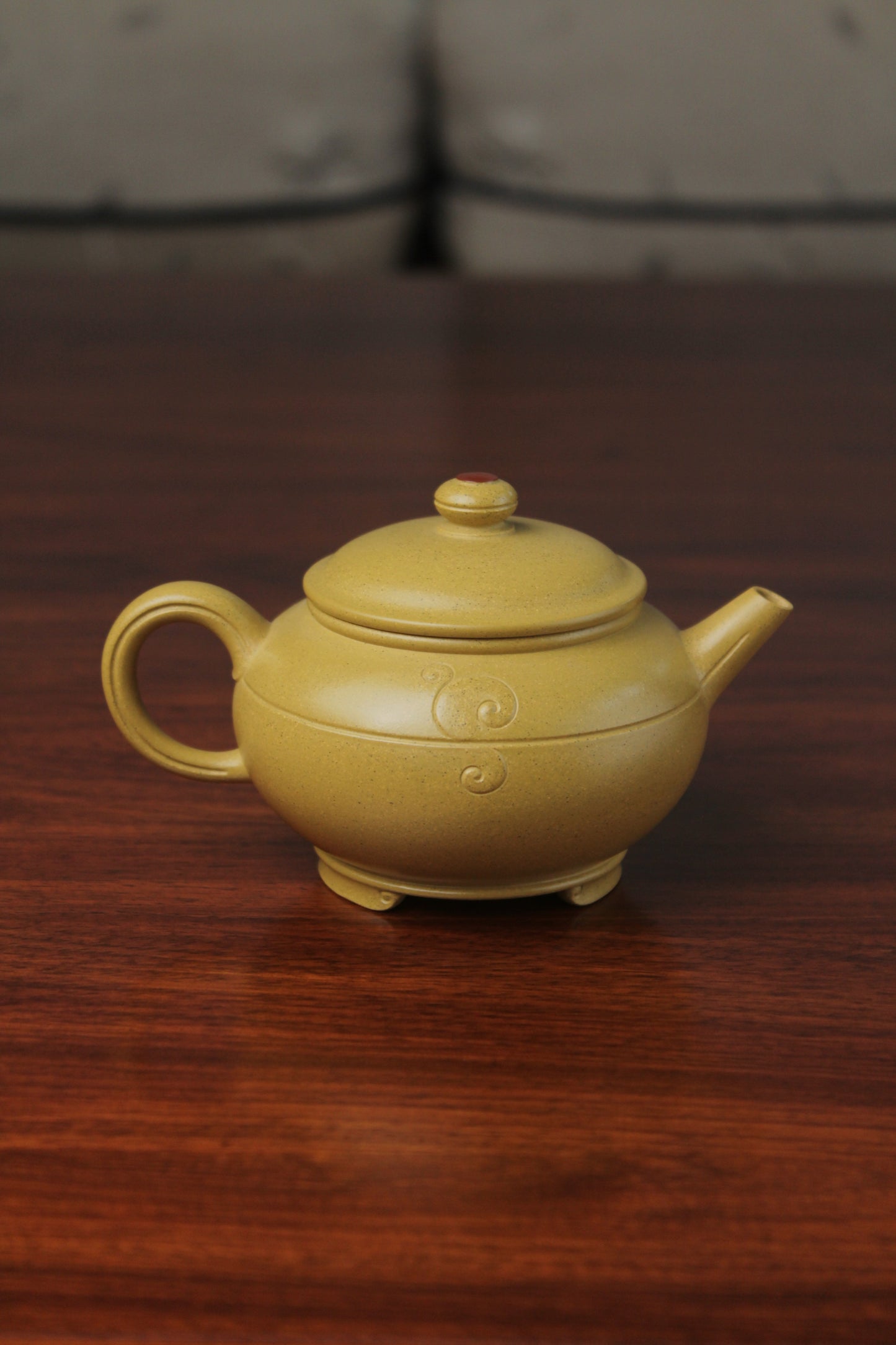 the backs of zisha teapot, handmade with purple clay from teapot art zisha art gallery 