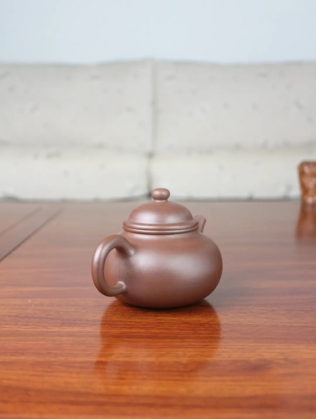 details of zisha teapot rong tian