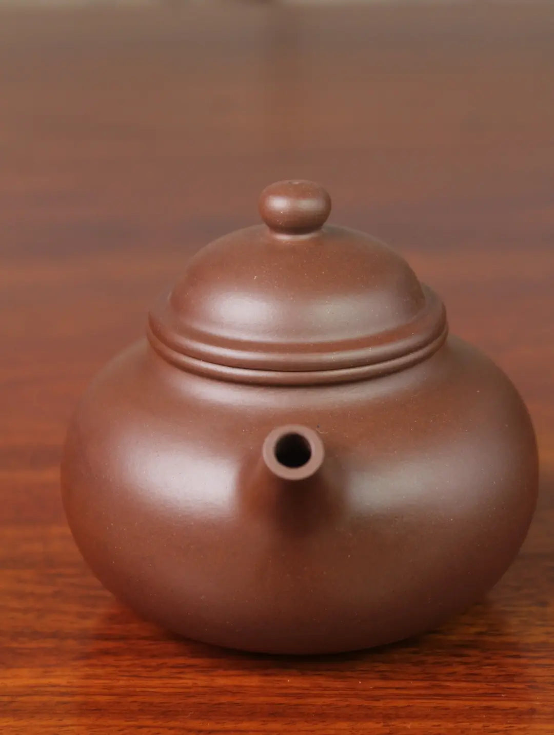 spout of zisha teapot rong tian