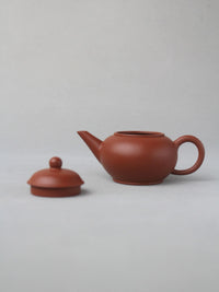 small size zisha teapot for gongutea - details