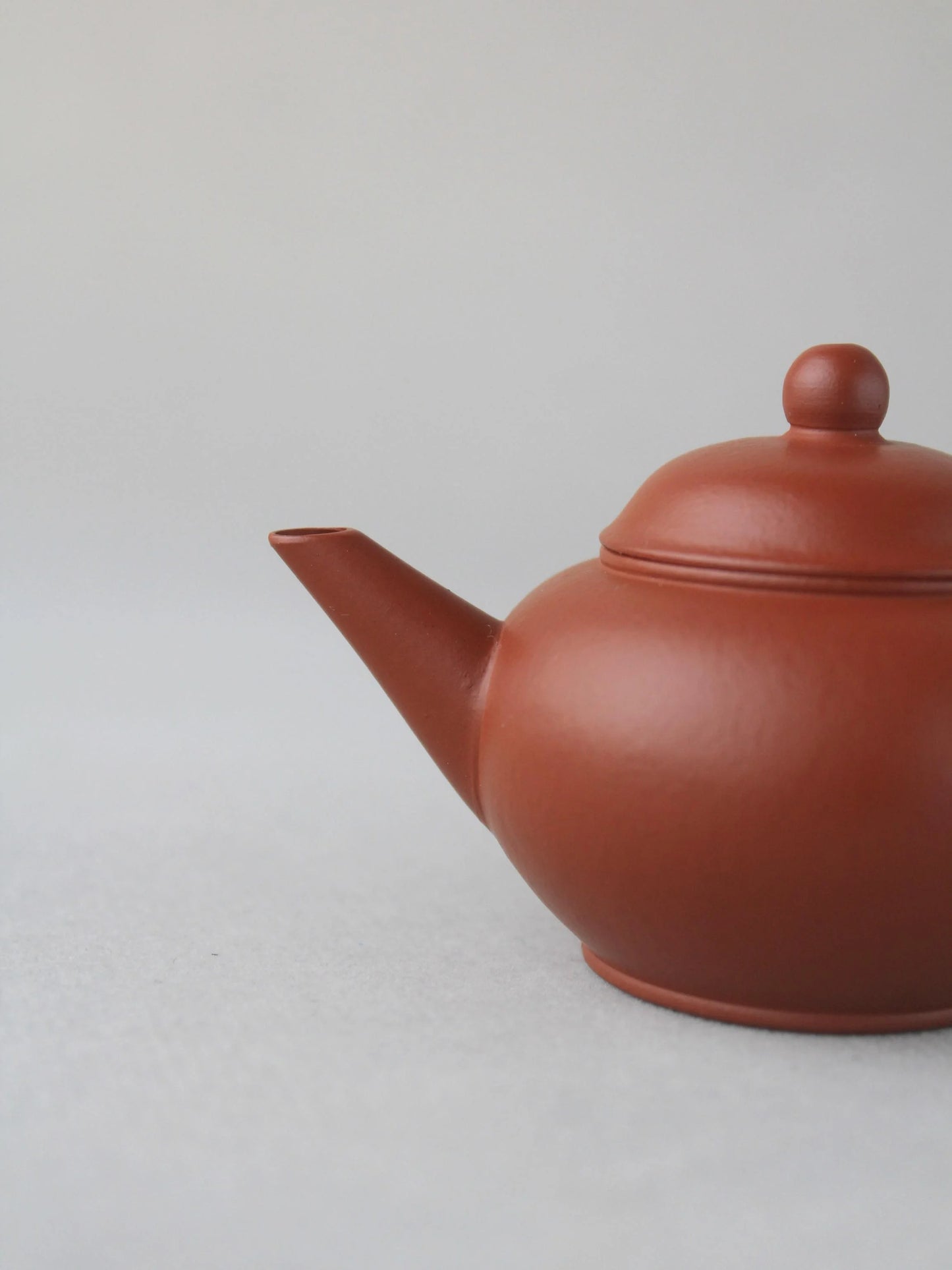 spout of the small size zisha teapot 
