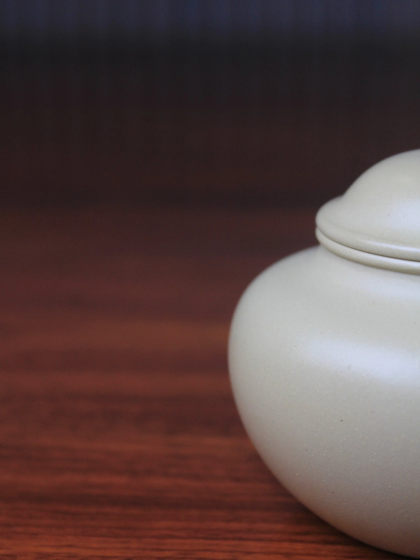 teapot body of Benshan Lüni zisha teapot named lian zi