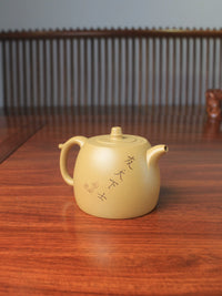 zisha teapot named Han Duo for loose leaf tea -left view