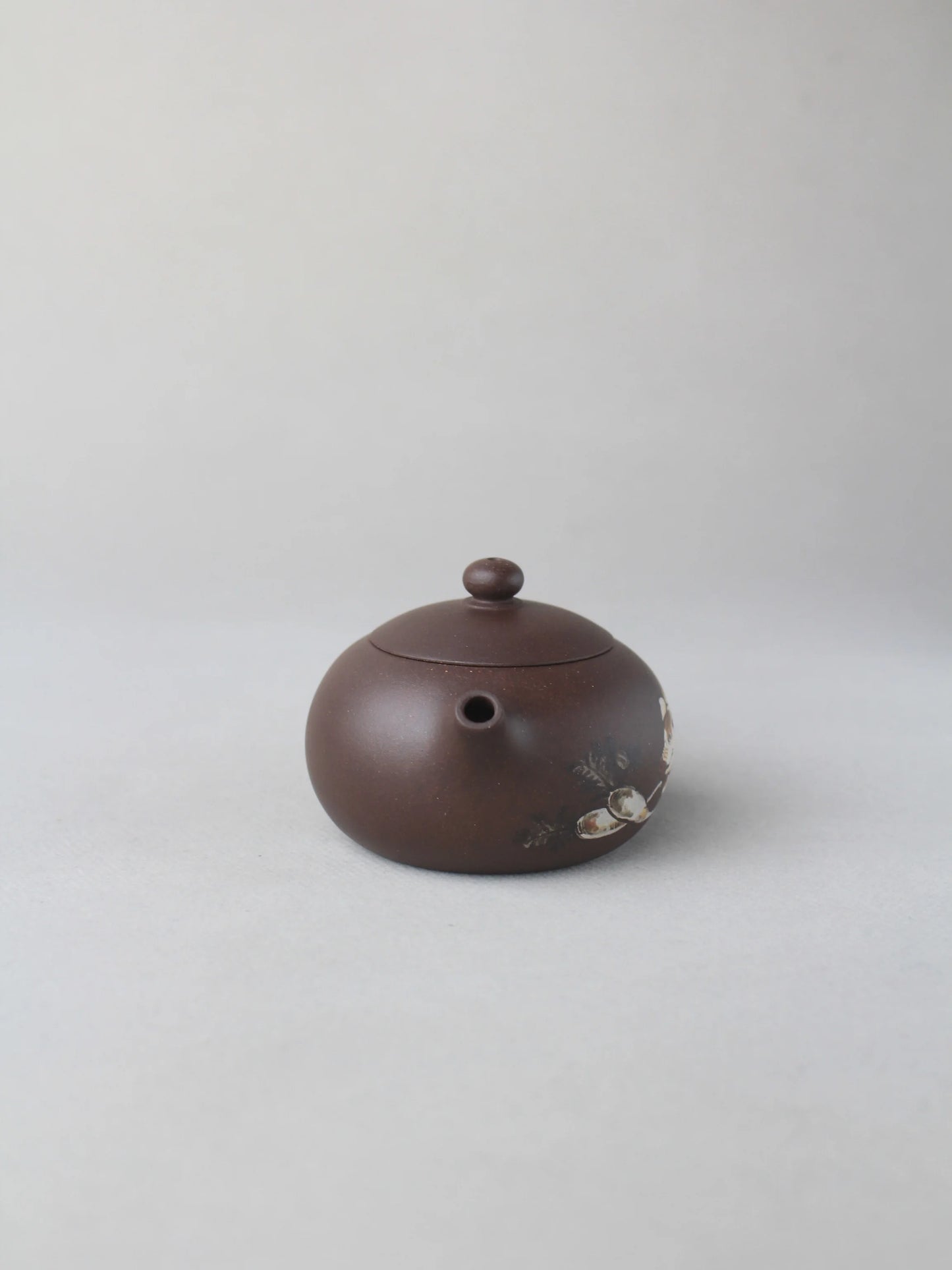 the front view of the yixing zisha xishi teapot