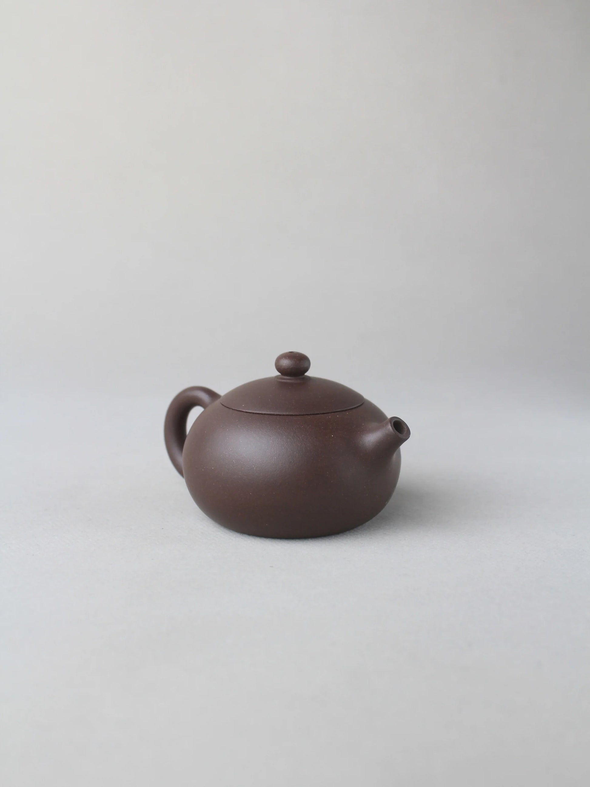 the left view of the small xishi teapot
