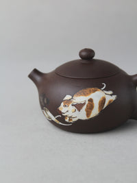 the spout of the yixing zisha teapot
