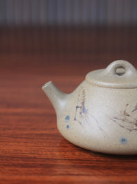 spout of small zisha teapot shi piao