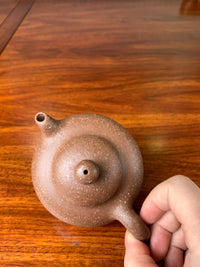 Looking at the zisha teapot from a bird's‑eye perspective