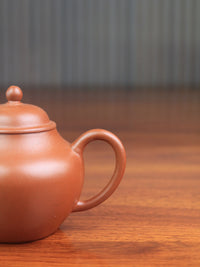 the handle of the yixing zisha teapot