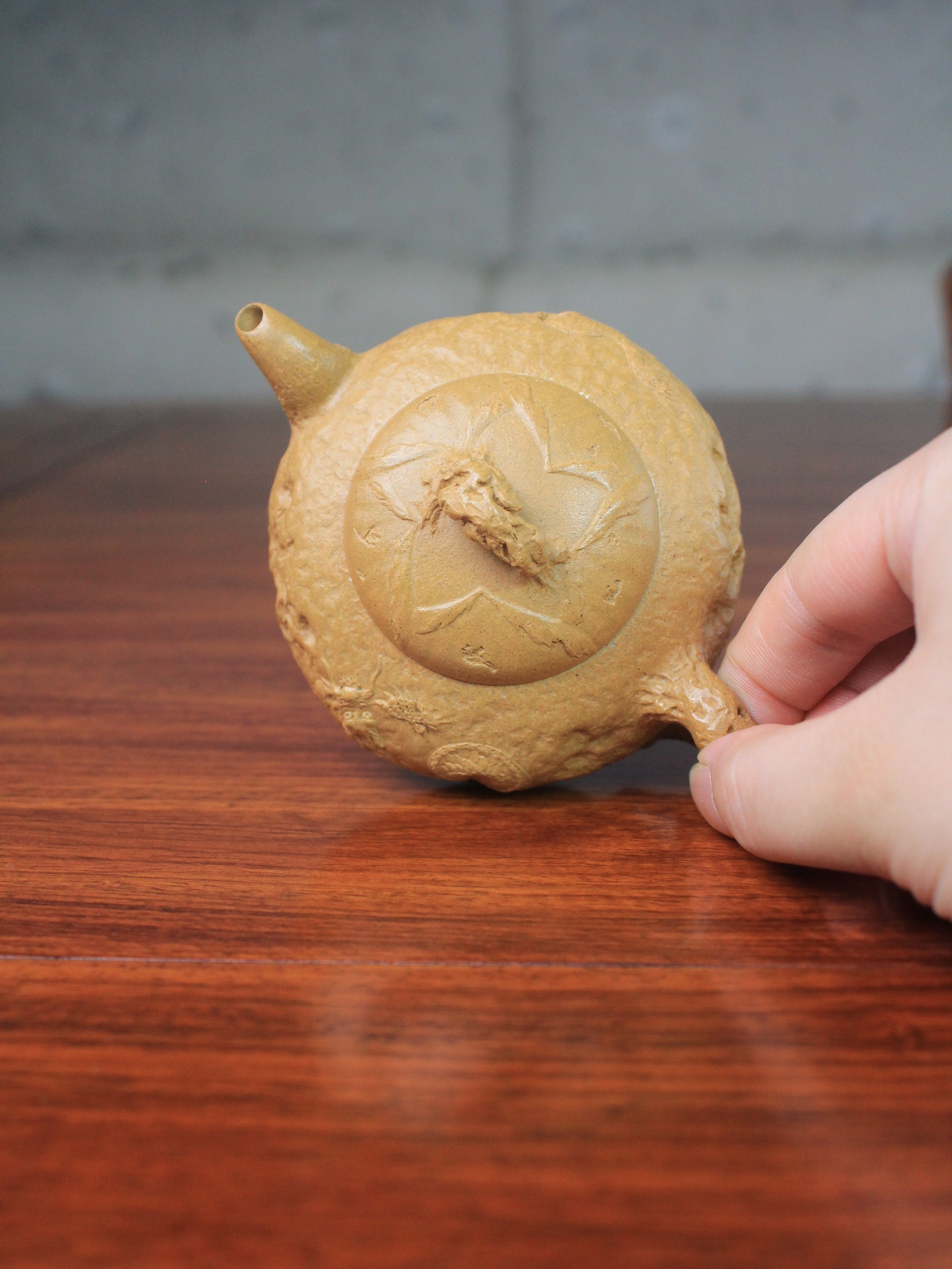 Top view of the the Dragon zisha teapot