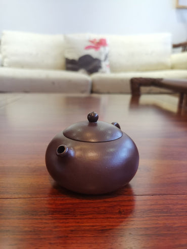 Xi Shi (西施)Yixing teapot 155ml Gu Fa Lian ni (Most Archaic Clay Forming) authentic Yixing Lao Zi Ni clay and aged 16 years full handmade - SiYuTao Teapot